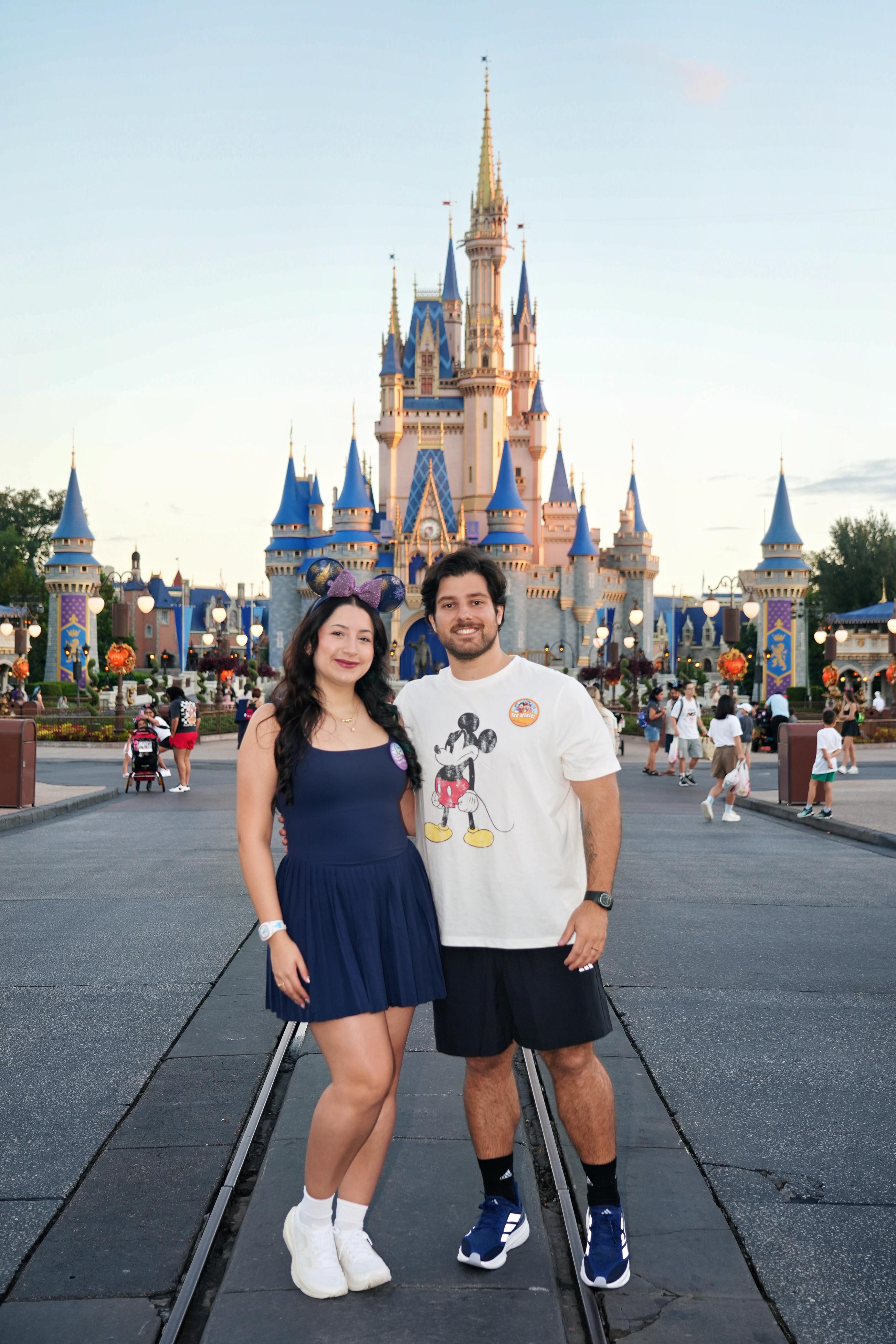 Foto da família Agnes e Iago em Orlando